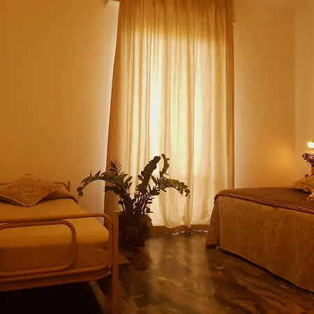 Отель Romantica Римини