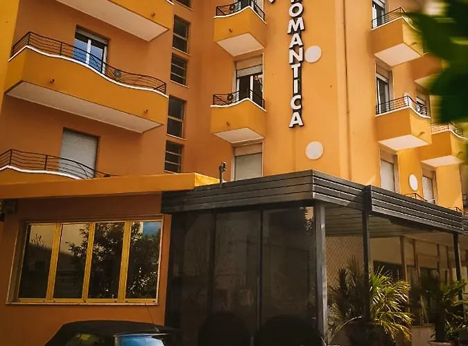 Hotell Romantica 3*